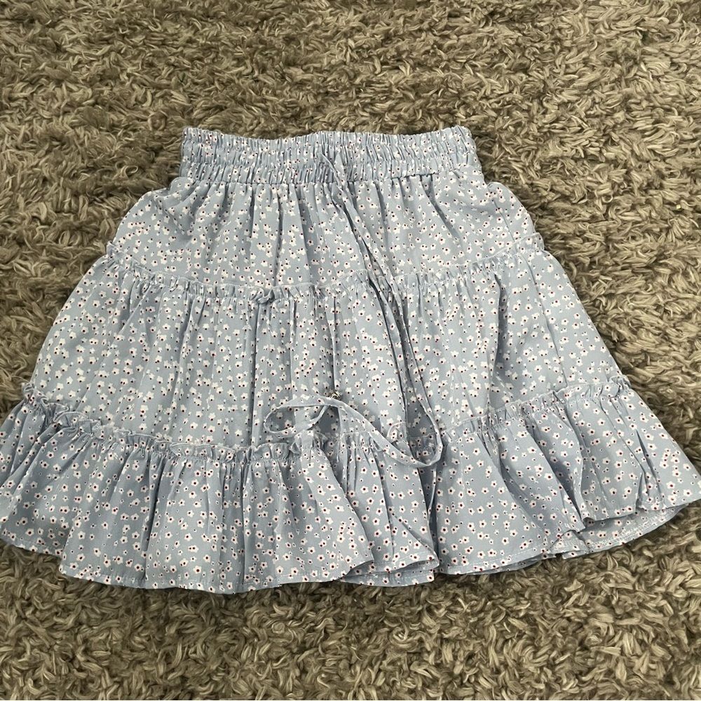 Princess Polly light blue floral skirt size 2
